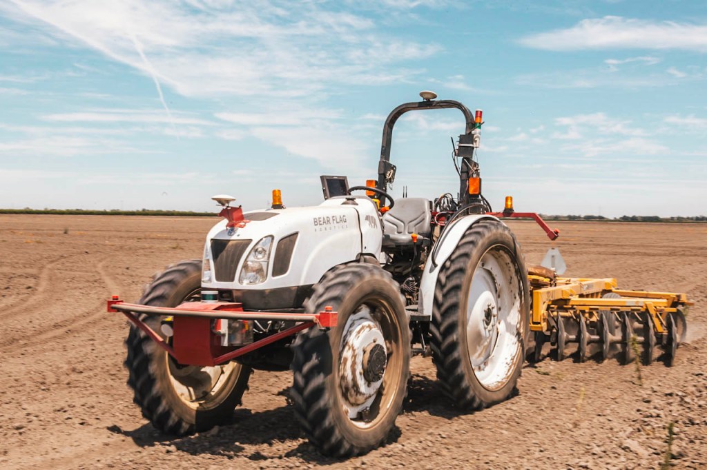 Autonomous farm tractor 